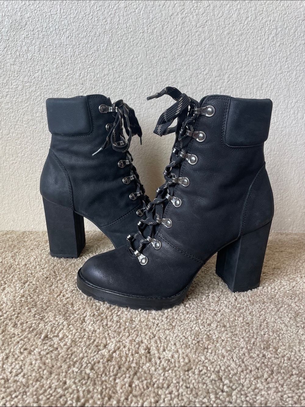 Gianni Bini Black Leather Lace-Up Chunky Heel Ankle Boots 8.5 Booties